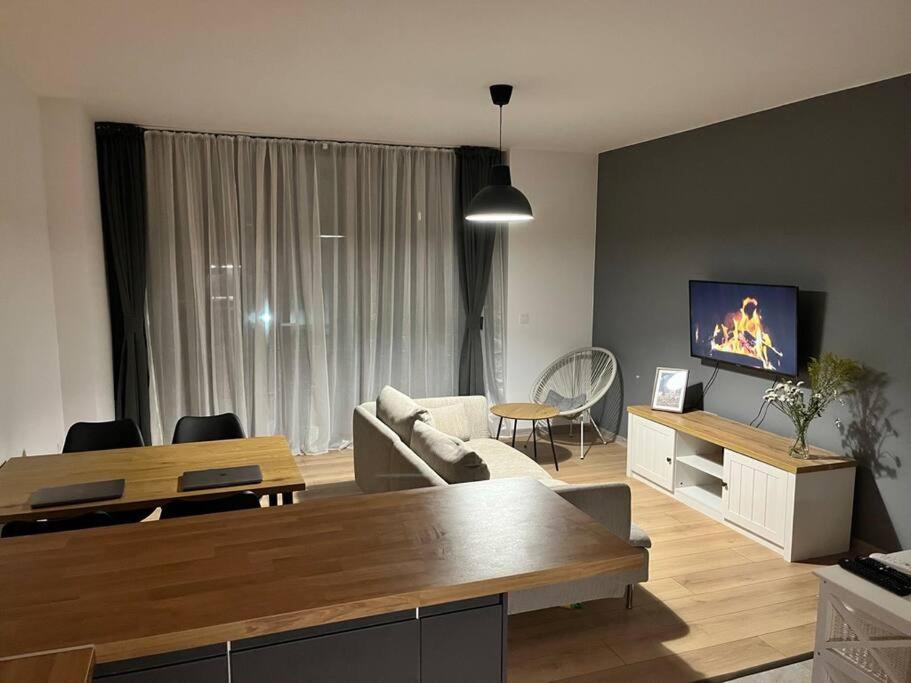 Sunlit Elegance Escape Apartment Varna Extérieur photo
